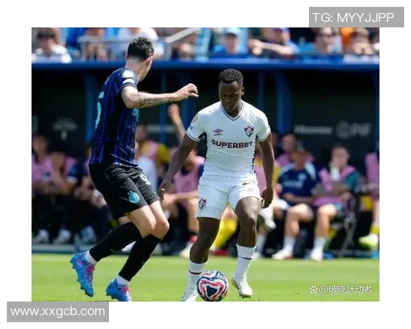 世界杯小组赛历届冷门事件盘点意外逆袭与爆冷瞬间回顾