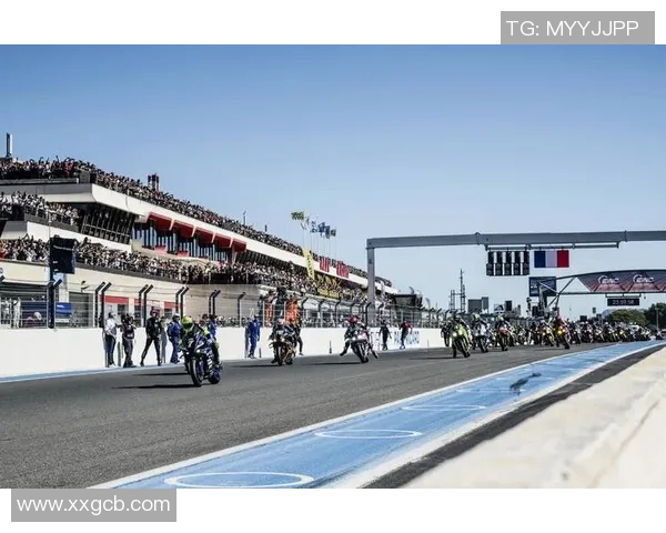 中国赛车队荣获亚洲耐力赛季军 展现强大团队实力与竞技精神